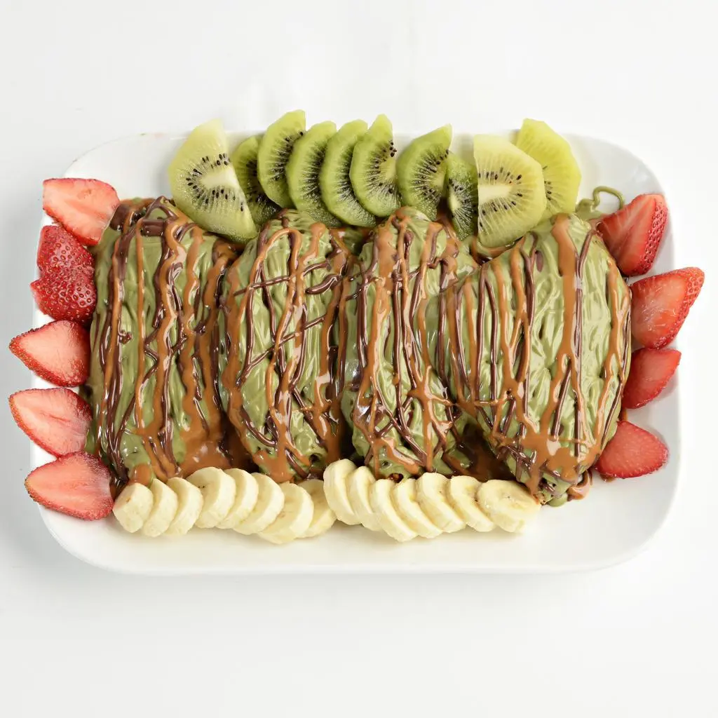 Mixed Fruit Round Waffle
